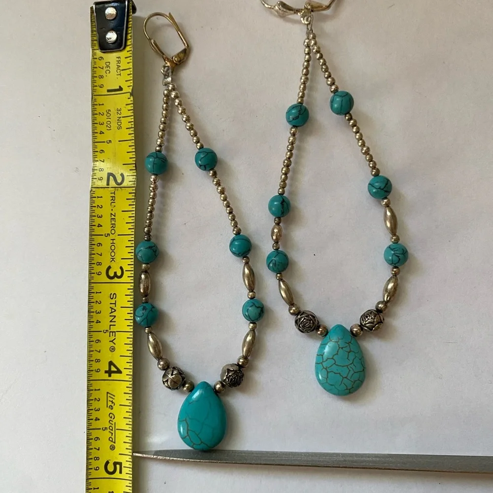Faux turquoise and silver earrings. - Picture 4 of 7